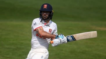 Shane Snater turns batting hero to seal dramatic one-wicket win for Essex