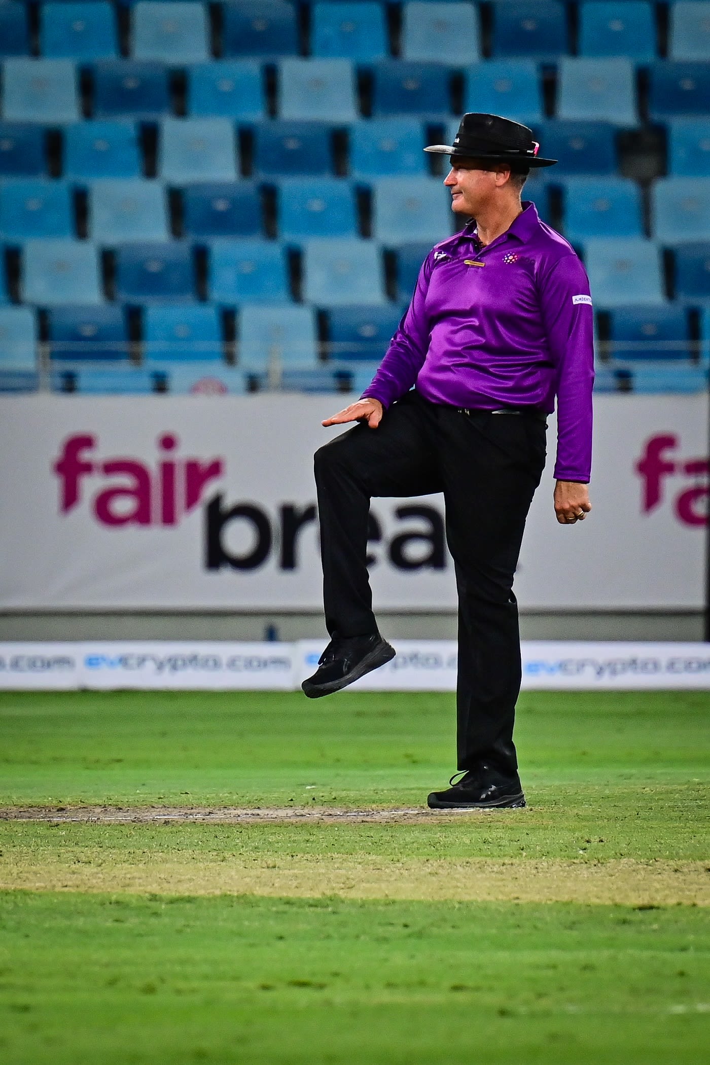 Umpire Simon Taufel signals a leg bye