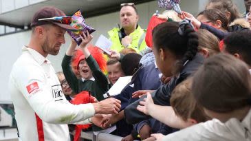 Dane Vilas announces Lancashire departure