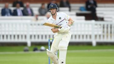 Robson shows Middlesex's fight after Briggs 99 drives Warwickshire's advantage