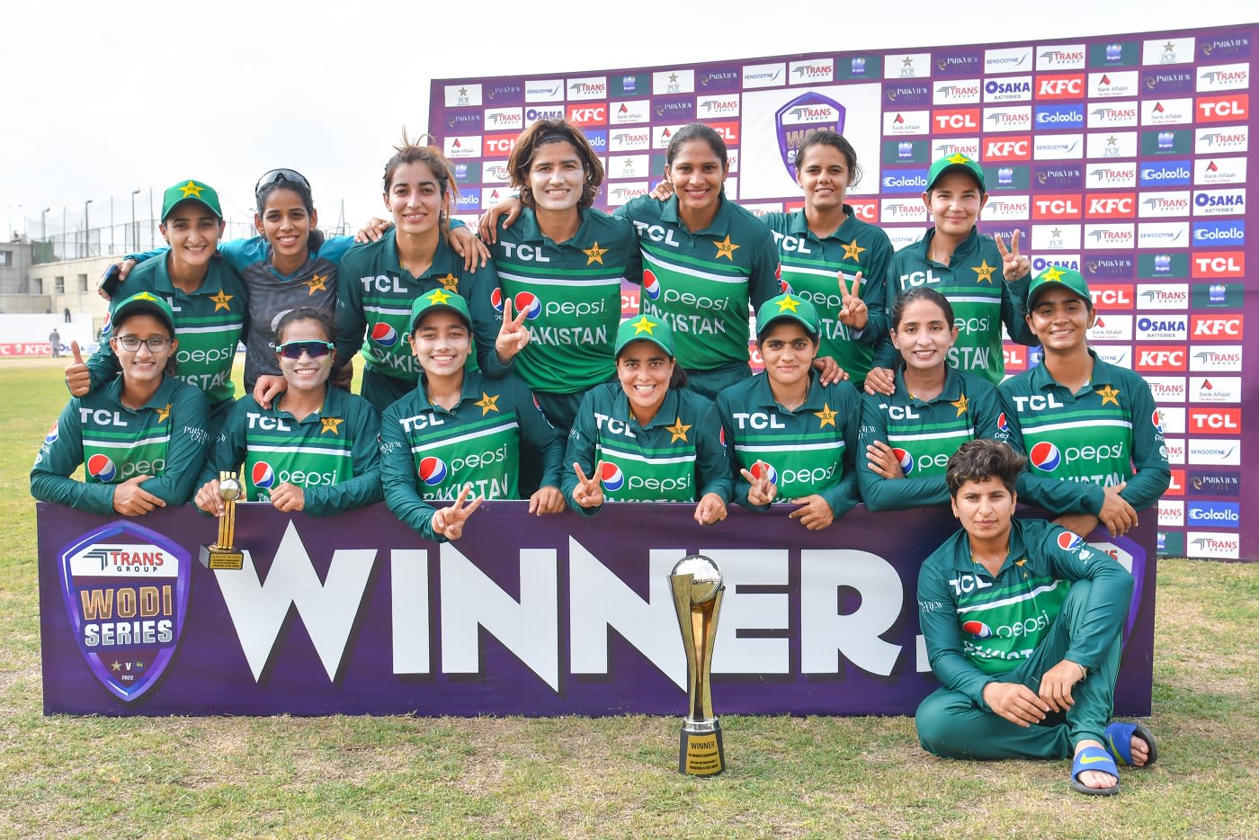 Pakistan players pose after winning the ODI series against Sri Lanka