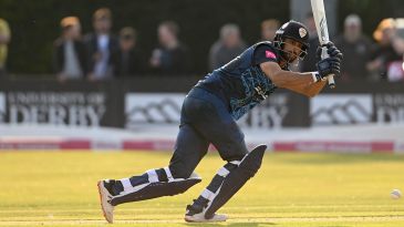 Shan Masood shows versatility to drive Derbyshire's low-key challenge