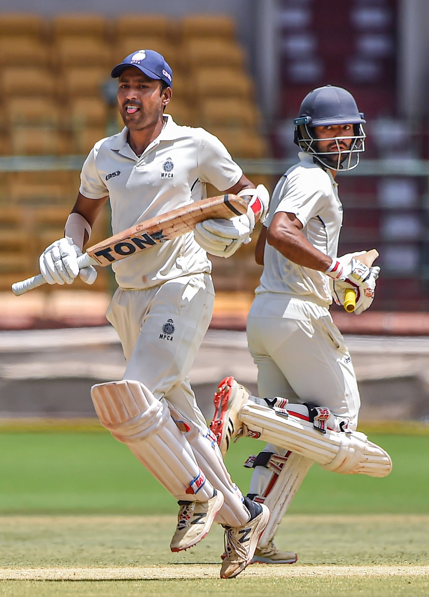 Shubham Sharma and Yash Dubey run between the wickets