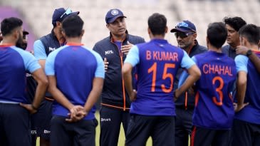 Laxman, Kanitkar to coach India's men's and women's teams at Asian Games