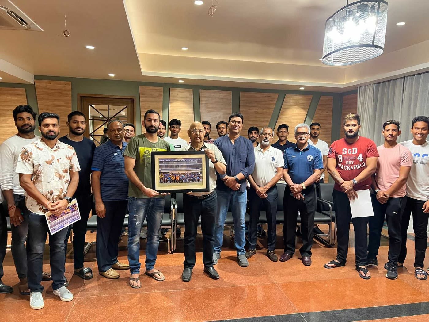 Ishank Jaggi is felicitated by the JSCA after his retirement
