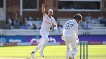 How many bowlers have taken 100 Test wickets or more at a single venue?