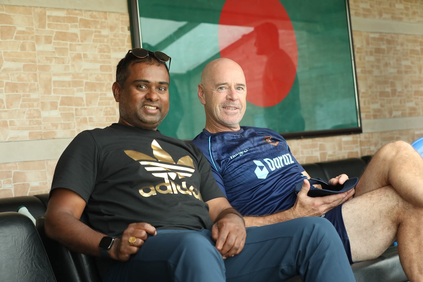 Sridharan Sriram visits the Bangladesh dressing room Sunday