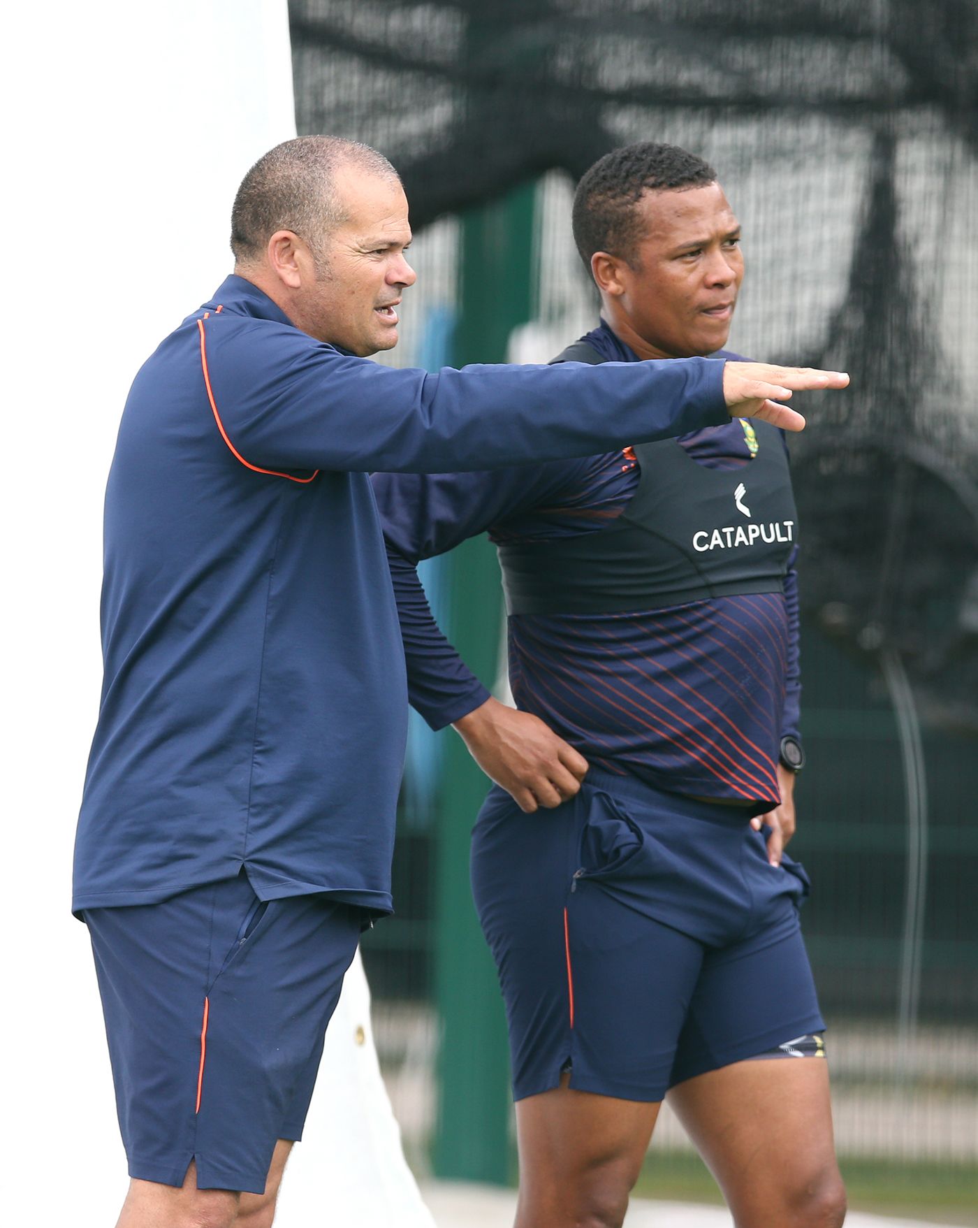 Charl Langeveldt talks with Glenton Stuurman