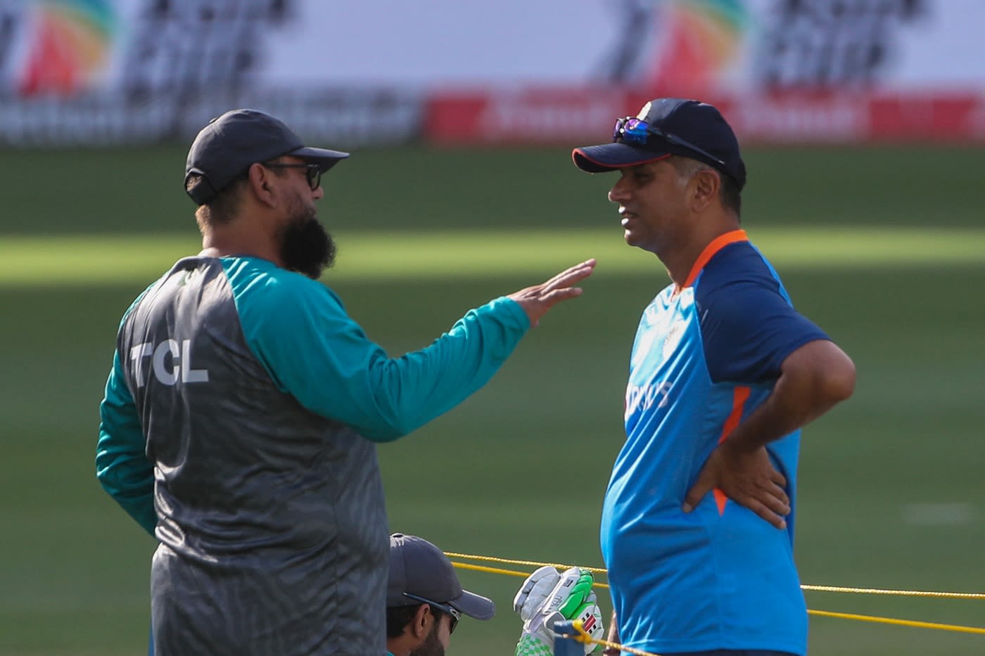 Rahul Dravid and Saqlain Mushtaq have a friendly chat ahead of the game