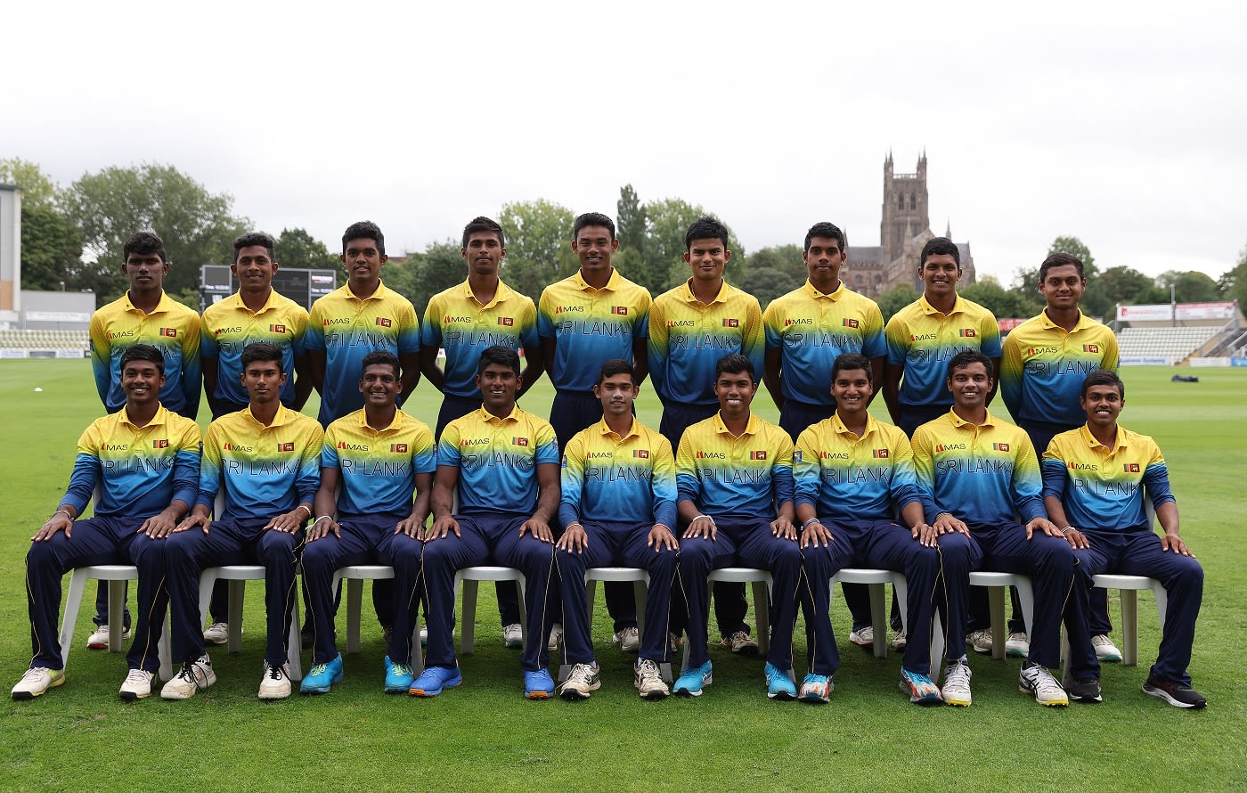 The Sri Lanka players pose for a team photograph