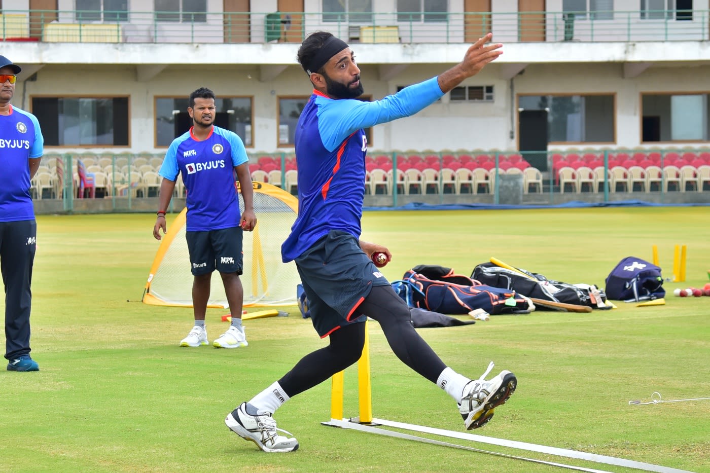 Arzan Nagwaswalla bowls in the nets