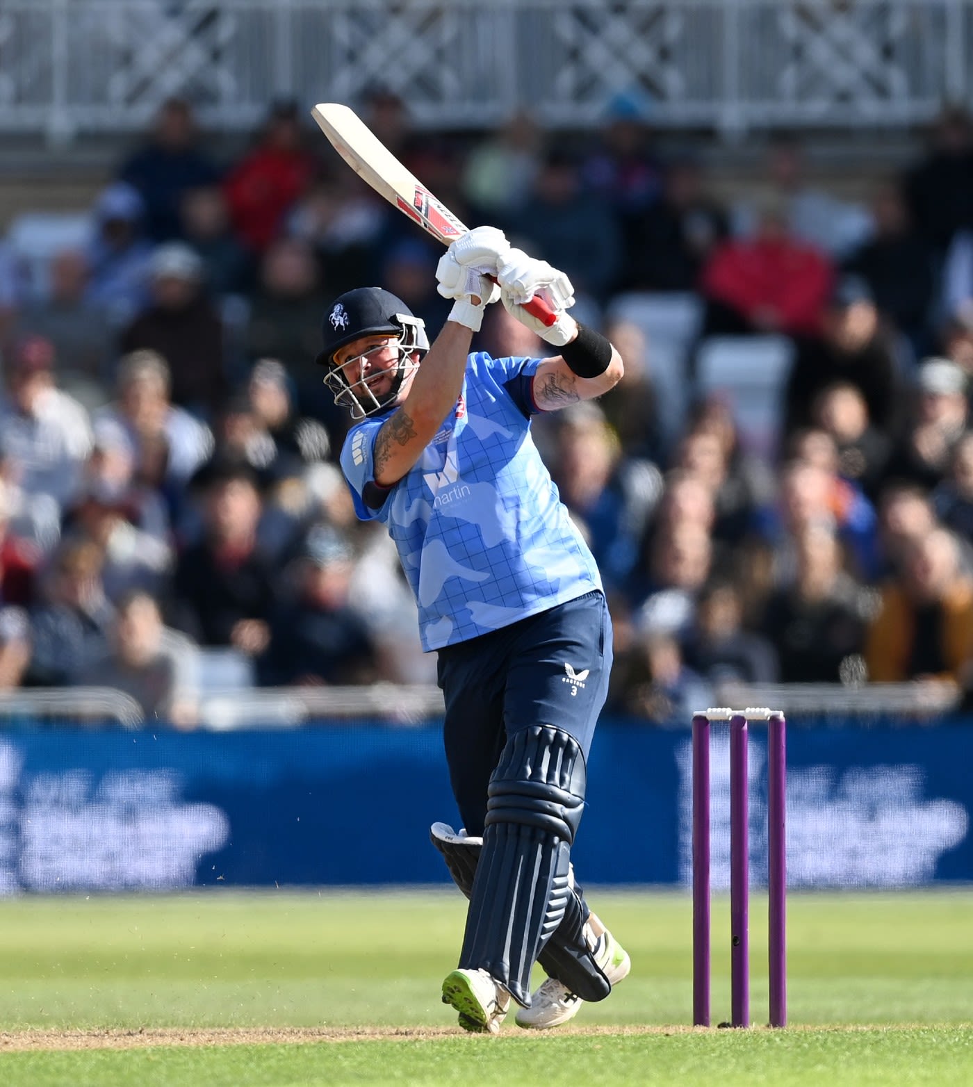 Darren Stevens drives down the ground