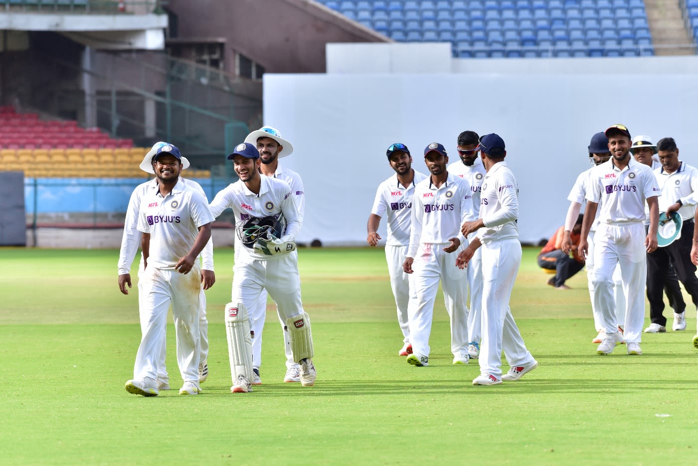 Upendra Yadav pushes Saurabh Kumar to lead the players
