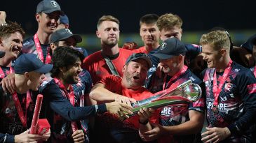 Walker to leave Kent with Mott in frame as replacement