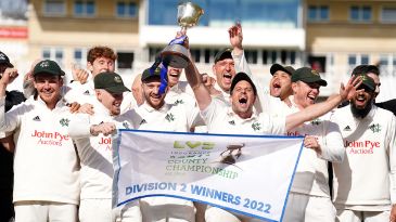 Steven Mullaney relinquishes Notts captaincy