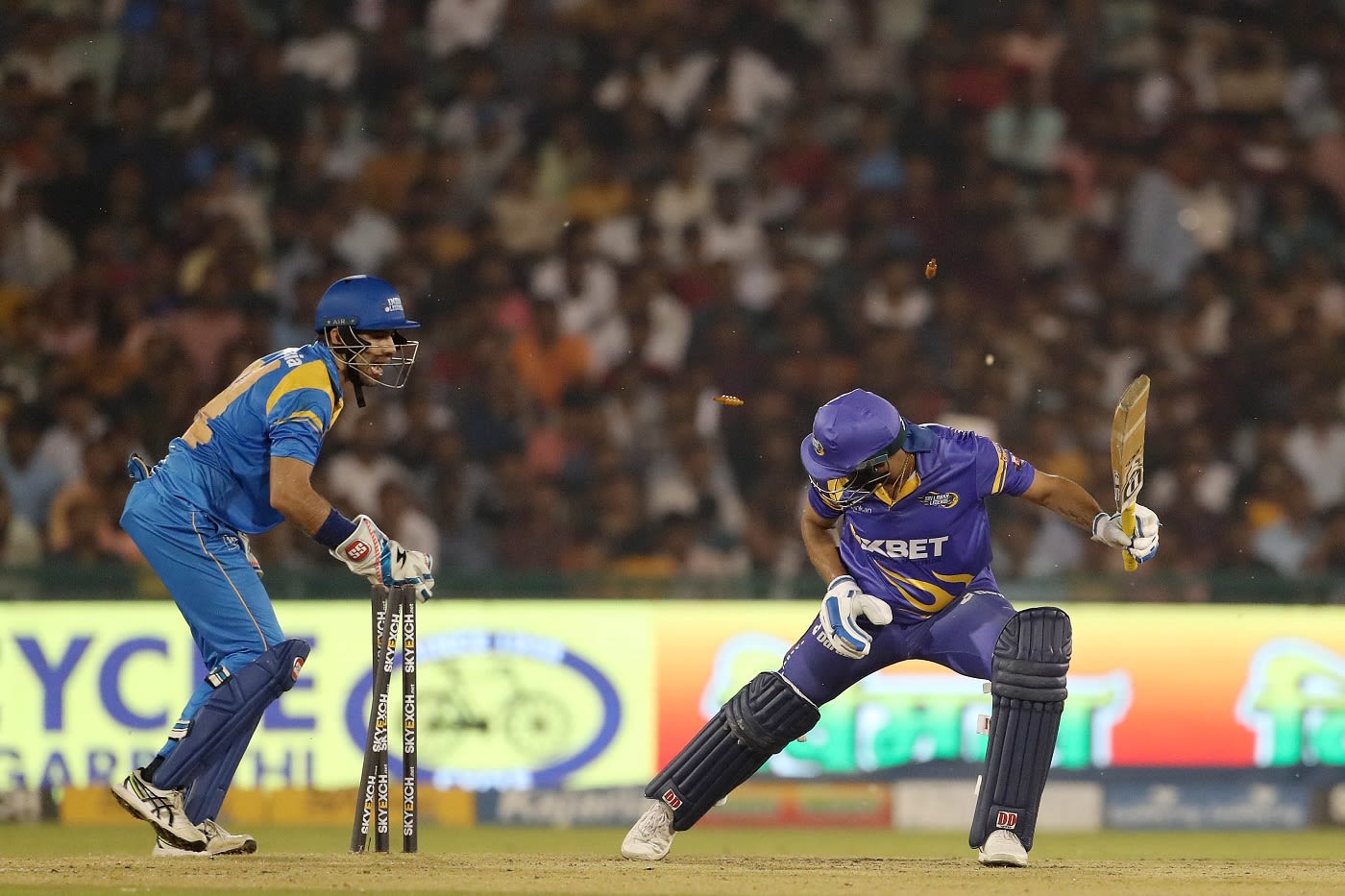 Naman Ojha effected a smart stumping to remove Tillakaratne Dilshan