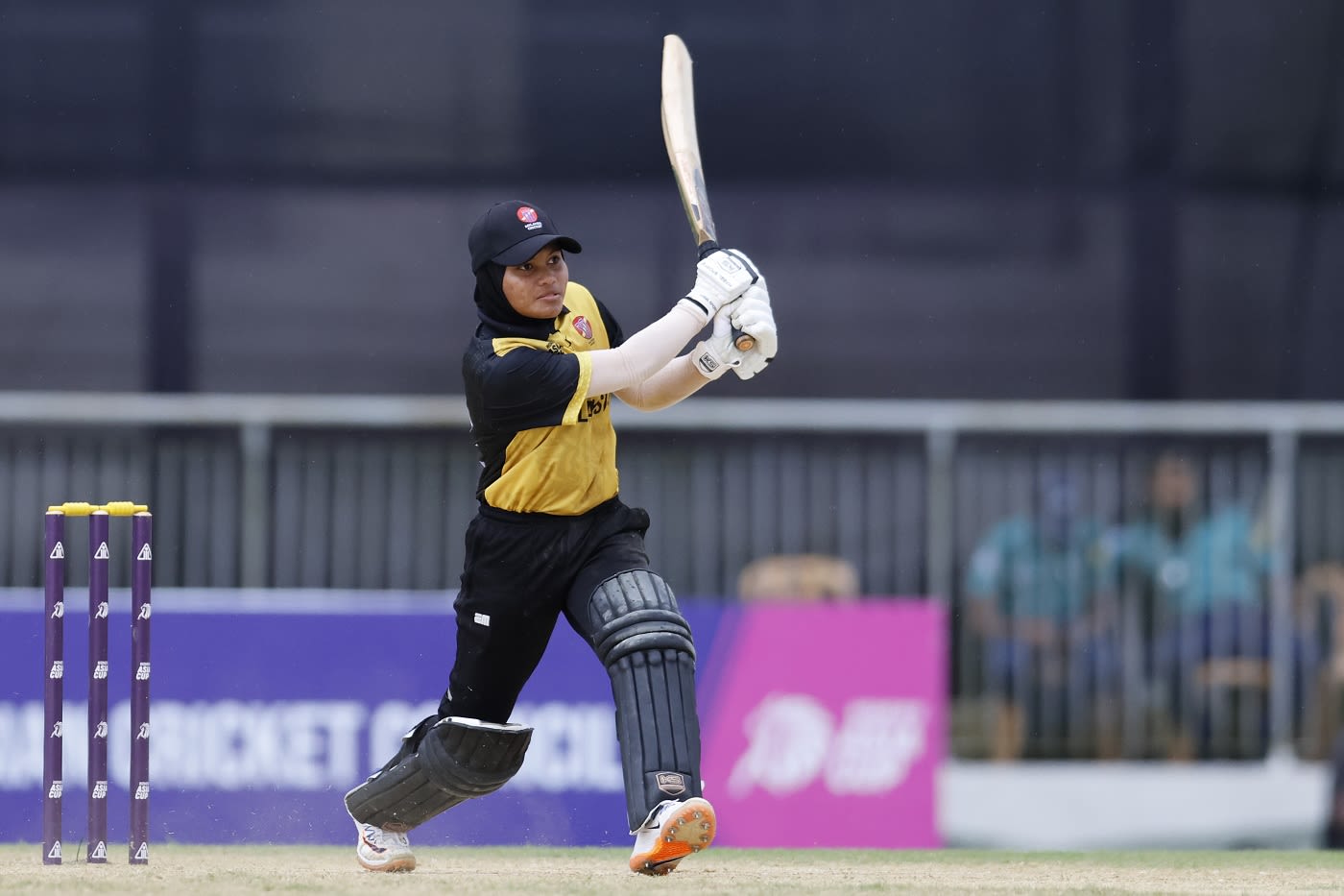 Mas Elysa struck a couple of useful blows in the early overs