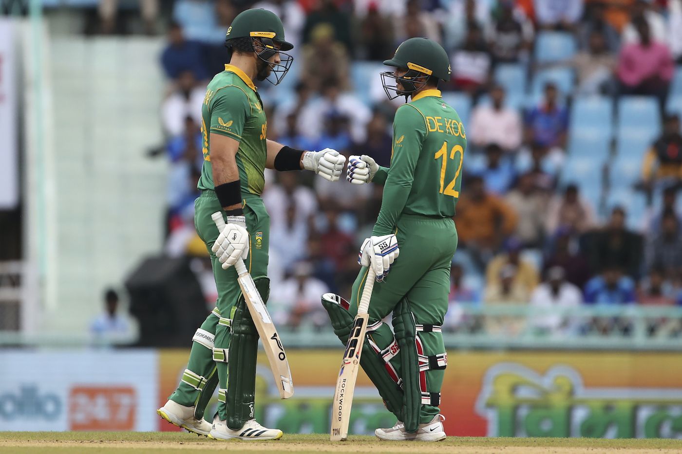 Janneman Malan and Quinton de Kock saw through a tough new-ball spell