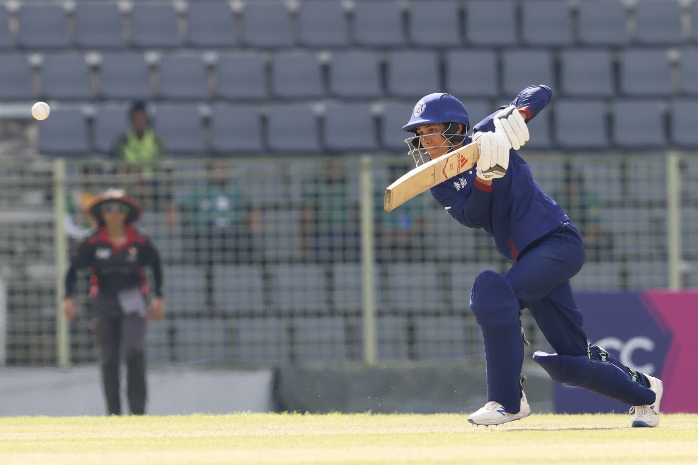 Natthakan Chantham plays down the ground