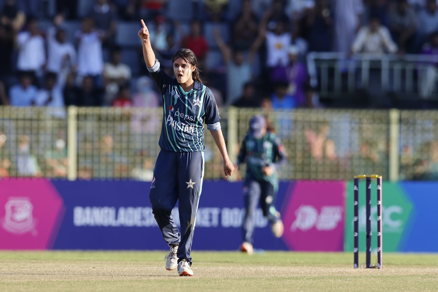 Aiman Anwer celebrates after dismissing Rajeshwari Gayakwad 
