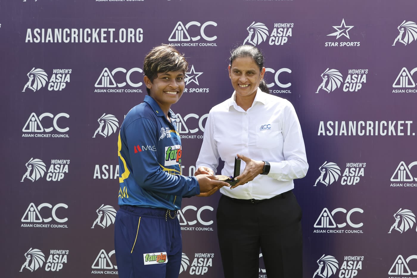 Malsha Shehani receives the Player-of-the-Match award