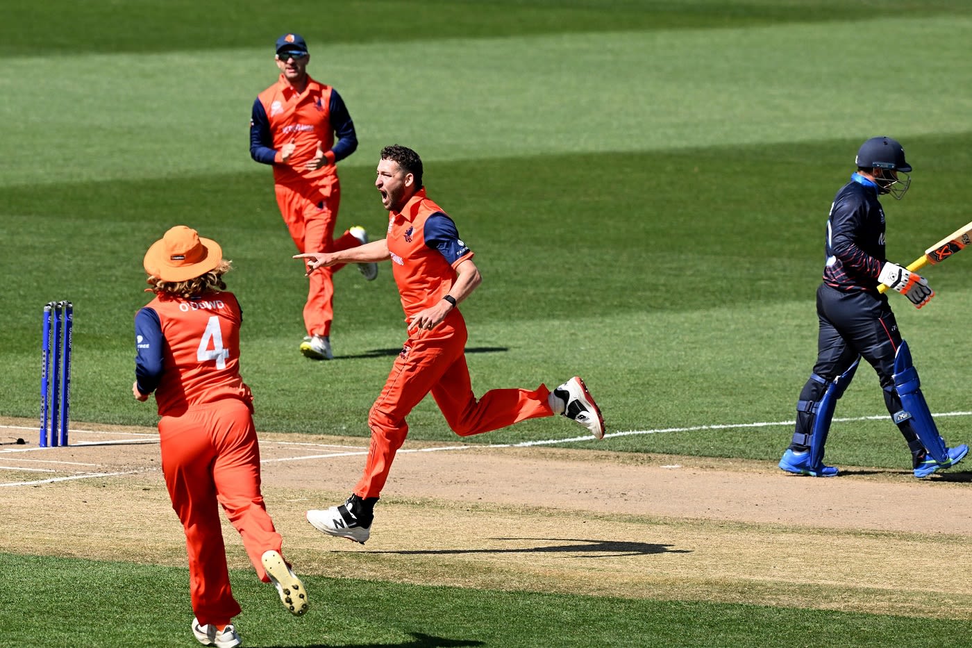 Paul van Meekeren celebrates the dismissal of Jan Nicol Loftie-Eaton