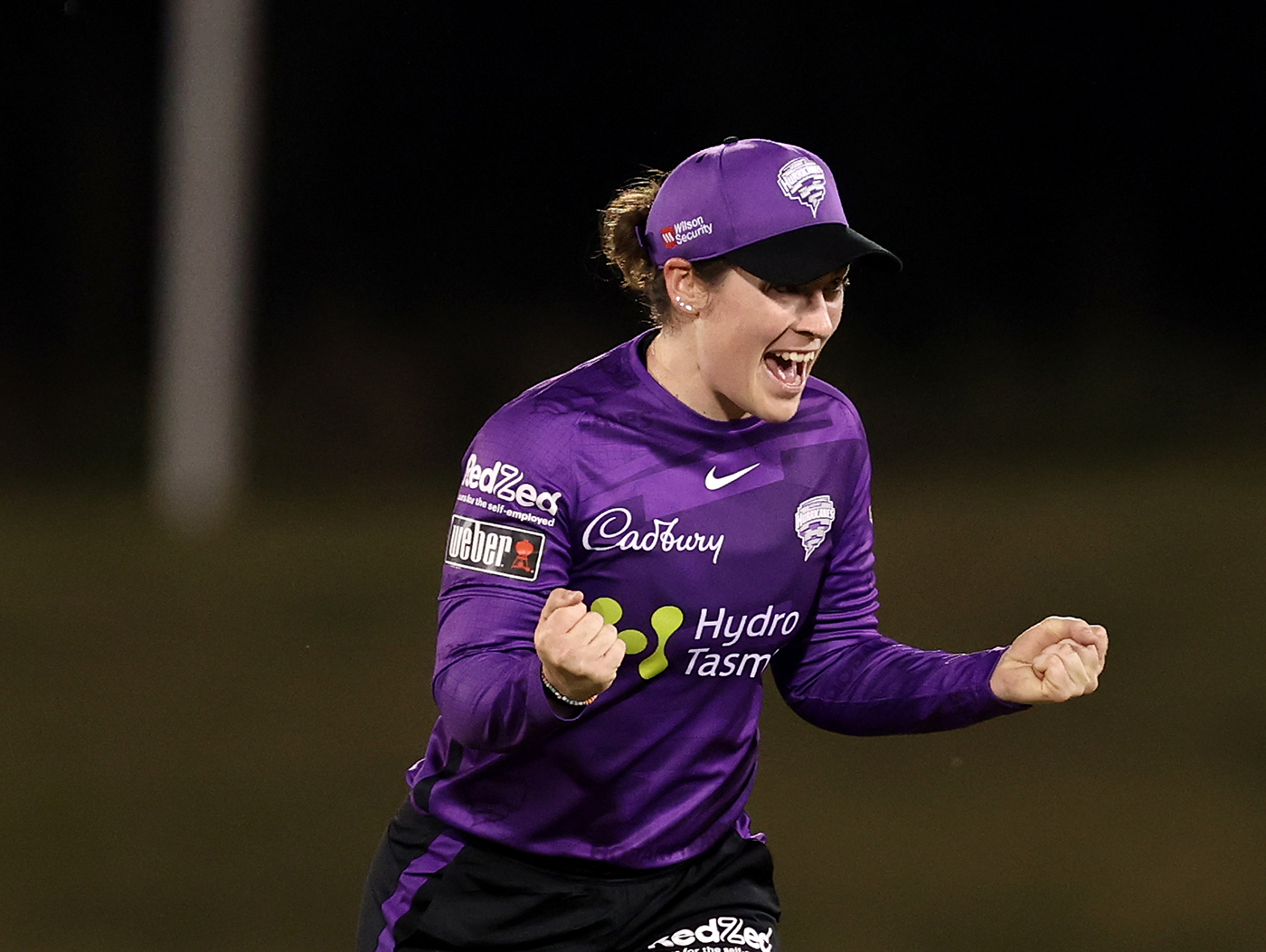 Maisy Gibson celebrates the wicket of Rachael Haynes