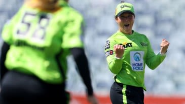 Smith and Beaumont combine to help Thunder down unbeaten Scorchers