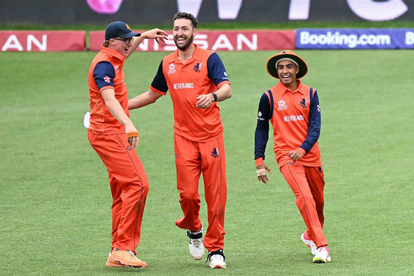 Tim Pringle and Shariz Ahmad join in on Paul van Meekeren's celebrations