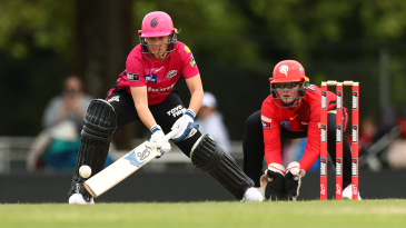 Healy and Bates huge opening stand takes Sixers top