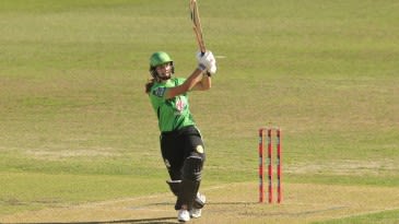 Tess Flintoff smashes record in Stars' win over Strikers