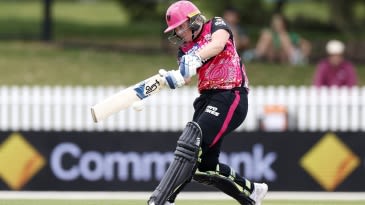 Healy undergoes hand surgery after 'freak' accident at home
