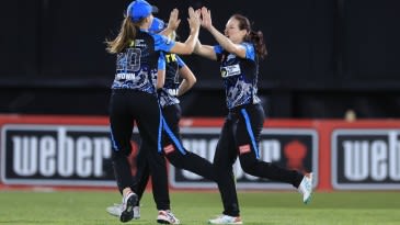 WBBL round-up: Schutt claims record haul, Perry shines, rain saves Heat, Kershaw eliminates Scorchers