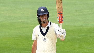 Elliott and Holland give Victoria chance of remarkable win