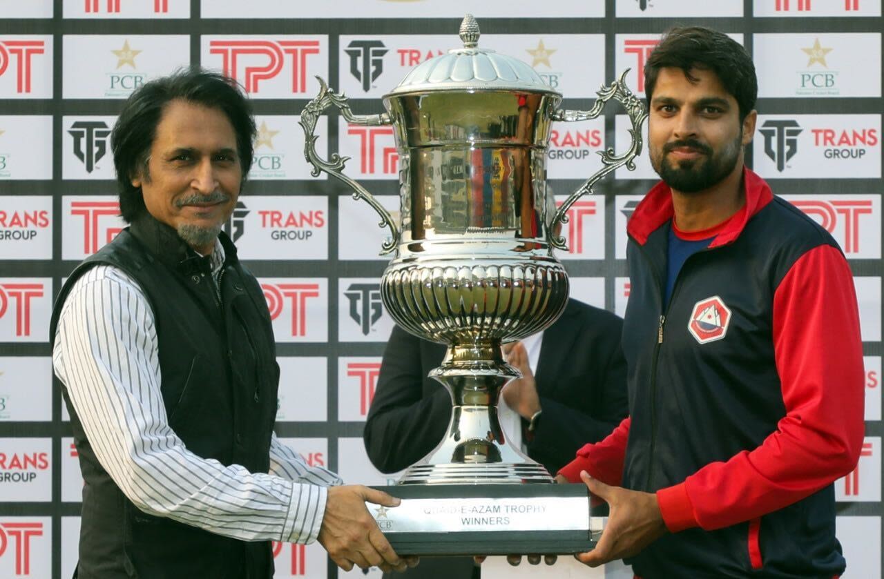 PCB chair Ramiz Raja presents Northern captain Umar Amin the Quaid-e-Azam trophy