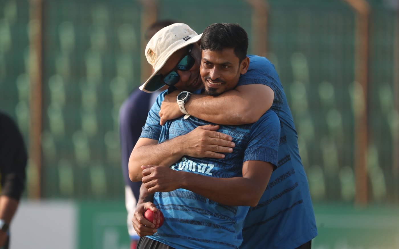 Head coach Russell Domingo and Taijul Islam, share a light moment