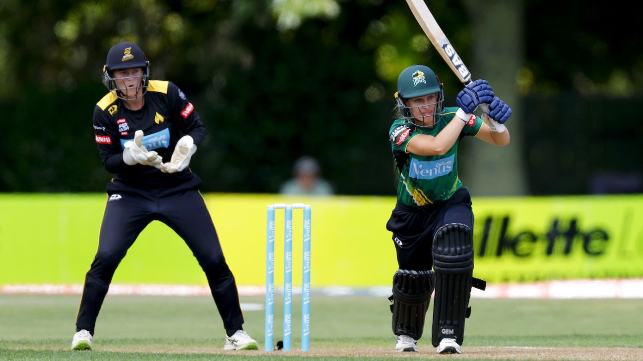 NZ women domestic contracts: Dodd opts out of Hinds' list, U-19 star Browning moves to Otago