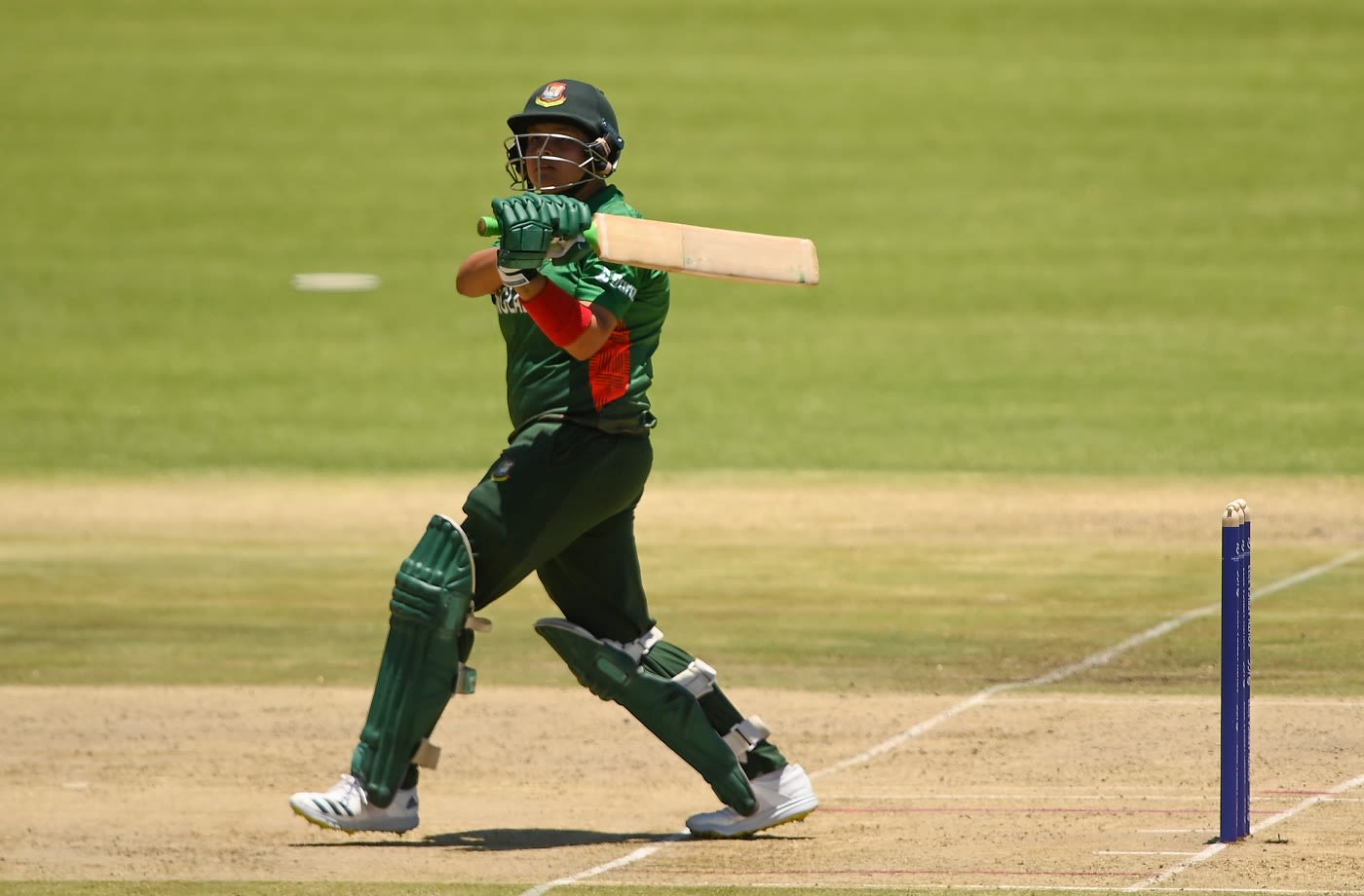 Afia Prottasha showed her big-hitting wares