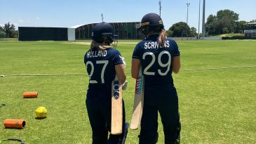 Holland flattens Essex before rain has final say