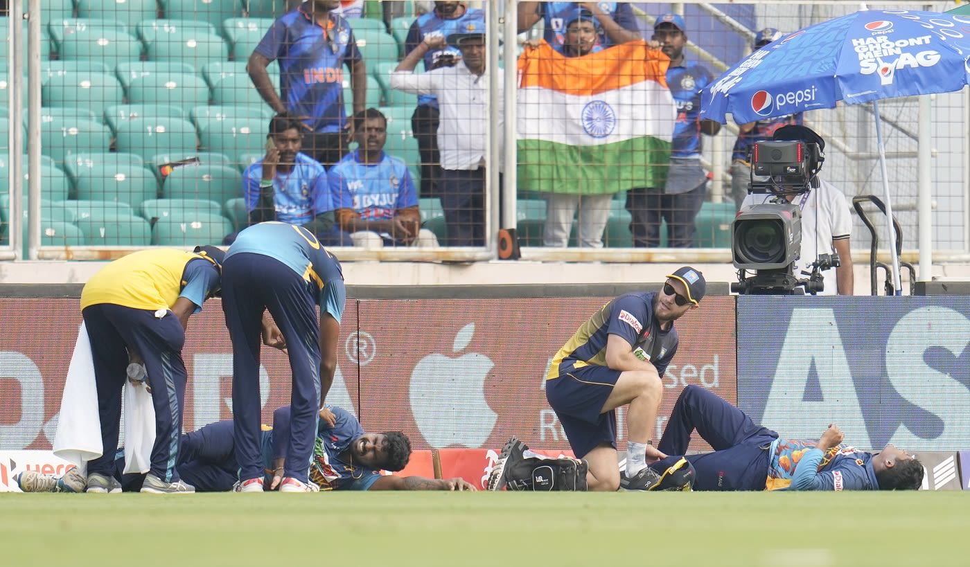 Ashen Bandara and Jeffrey Vandersay had a collision near the boundary