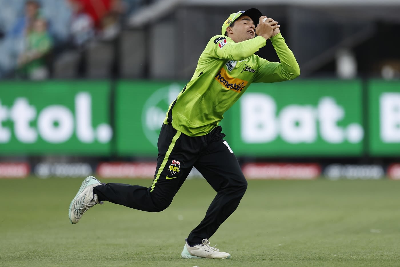Joel Davies caught on to one to dismiss Marcus Stoinis