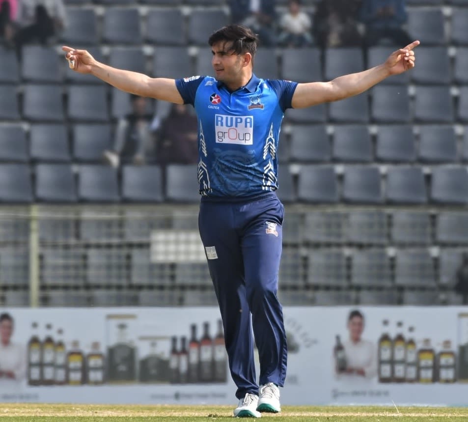 Amir Hamza struck big blows after the powerplay