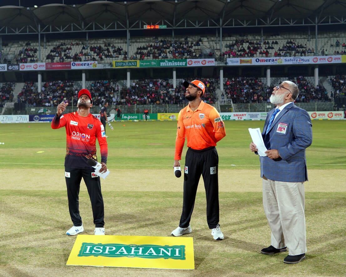 Shai Hope and Imrul Kayes at the toss