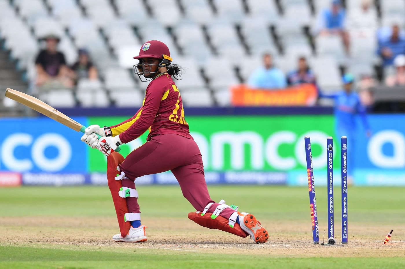 Shabika Gajnabi is castled by Renuka Singh Thakur for 15