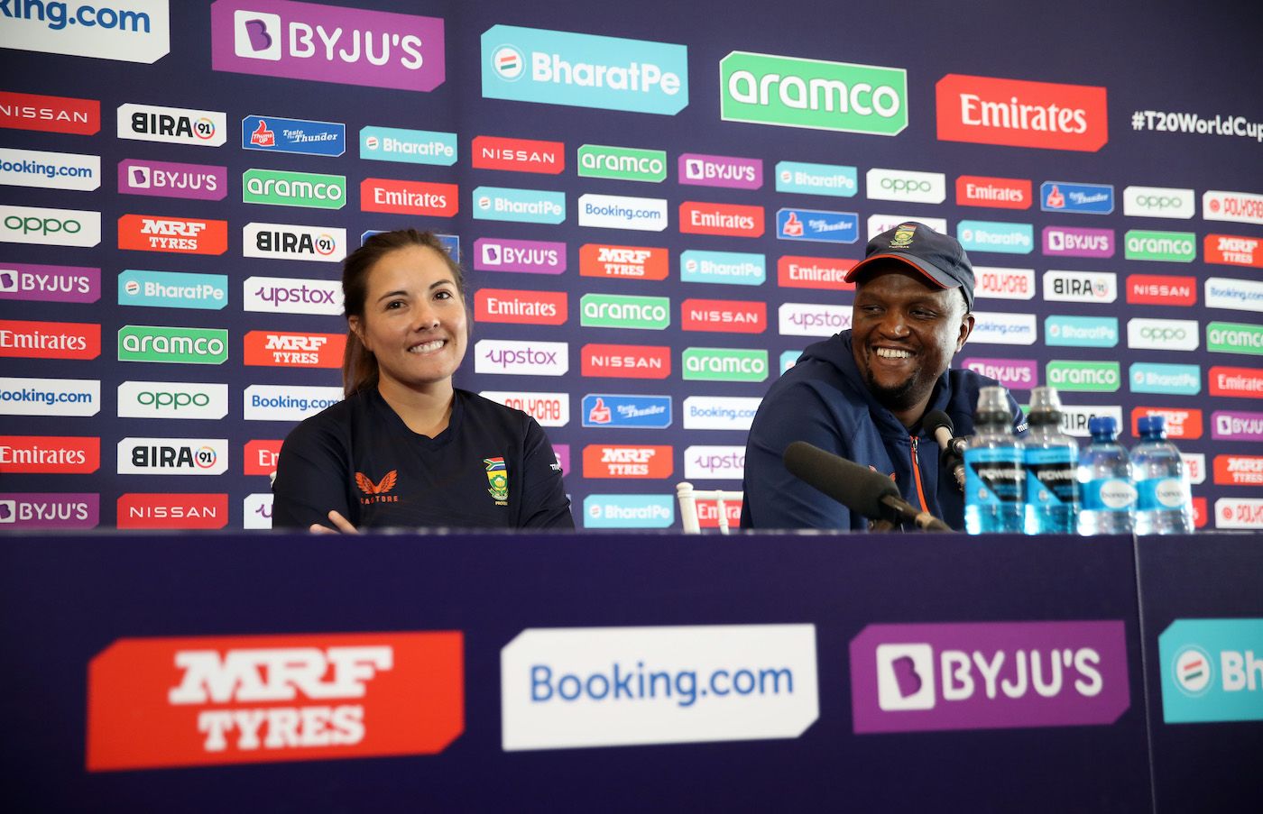 Sune Luus and Hilton Moreeng in a press conference before the final