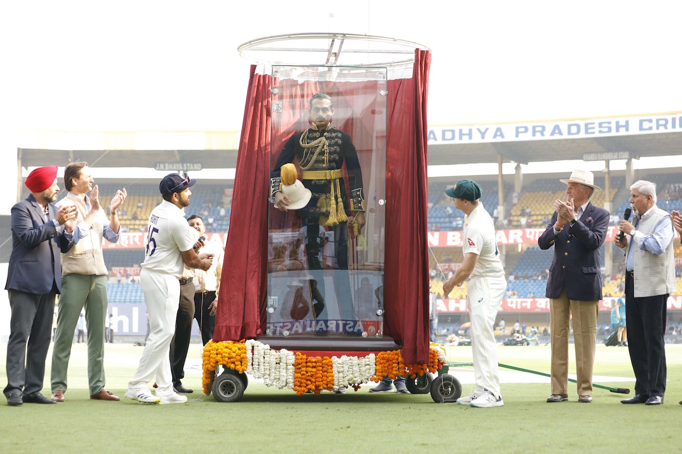 Rohit Sharma and Steven Smith unveil the statue of CK Nayudu