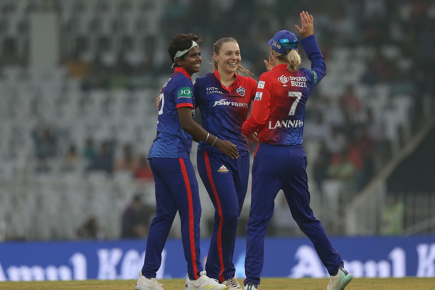 Tara Norris got four wickets across her first two overs