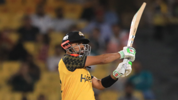 Aamer Jamal leads stunning Peshawar Zalmi fightback to knock Islamabad United out