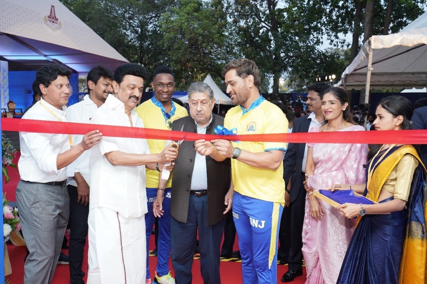 MS Dhoni, N Srinivasan and Dwayne Bravo at the inauguration of the newly constructed stand at Chepauk