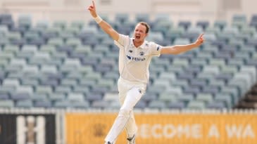 Joel Paris moves to Melbourne Stars in the BBL